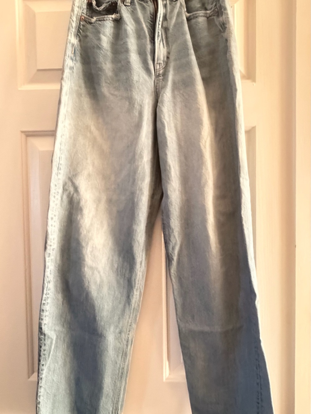 American Eagle Outfitters Light Blue Straight Leg Jeans